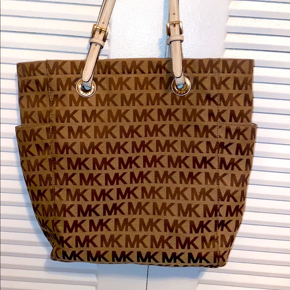Michael Kors tote!